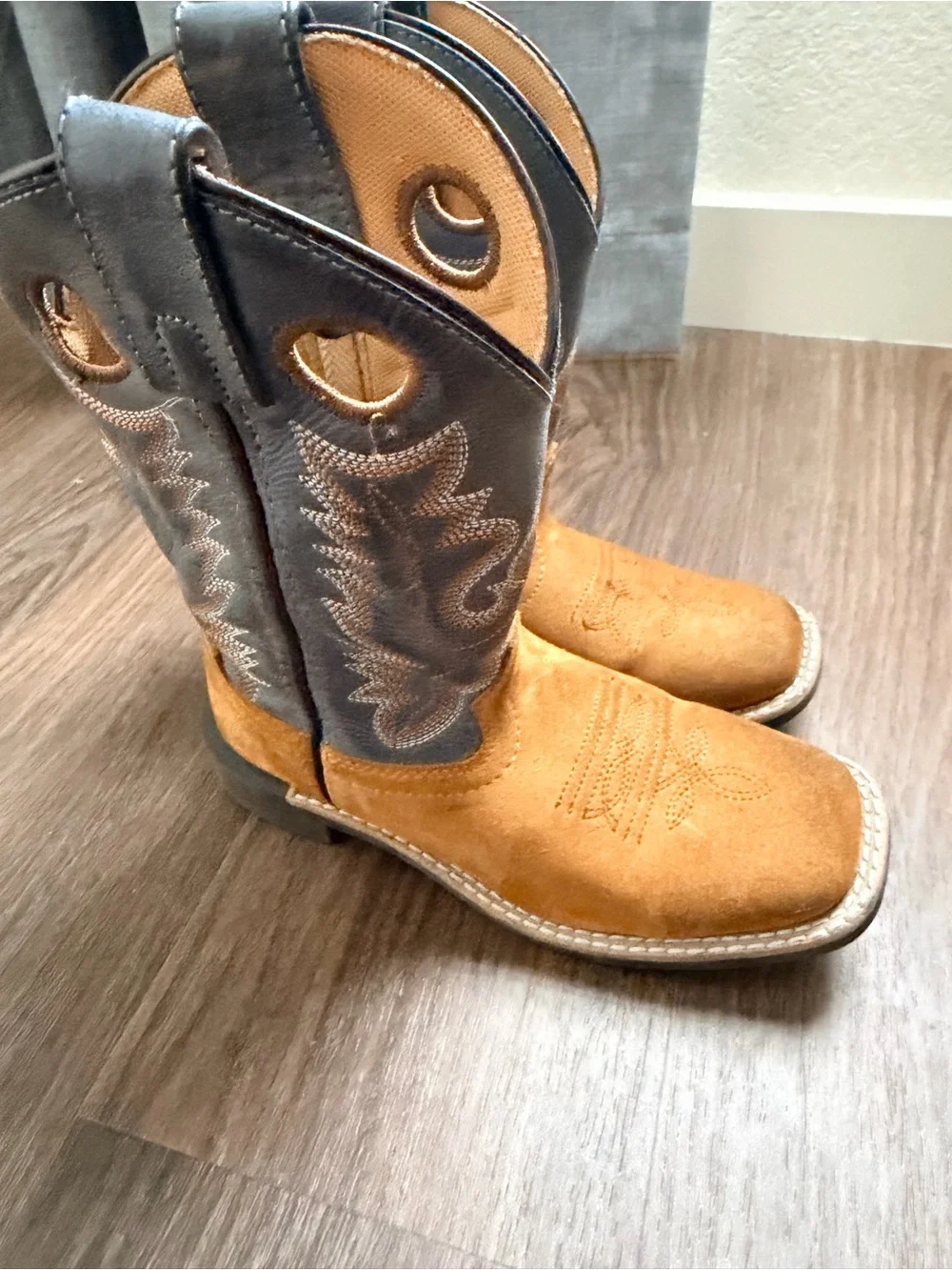 Two-Tone Western Cowboy Boots — Tan Suede & Dark Navy Shaft